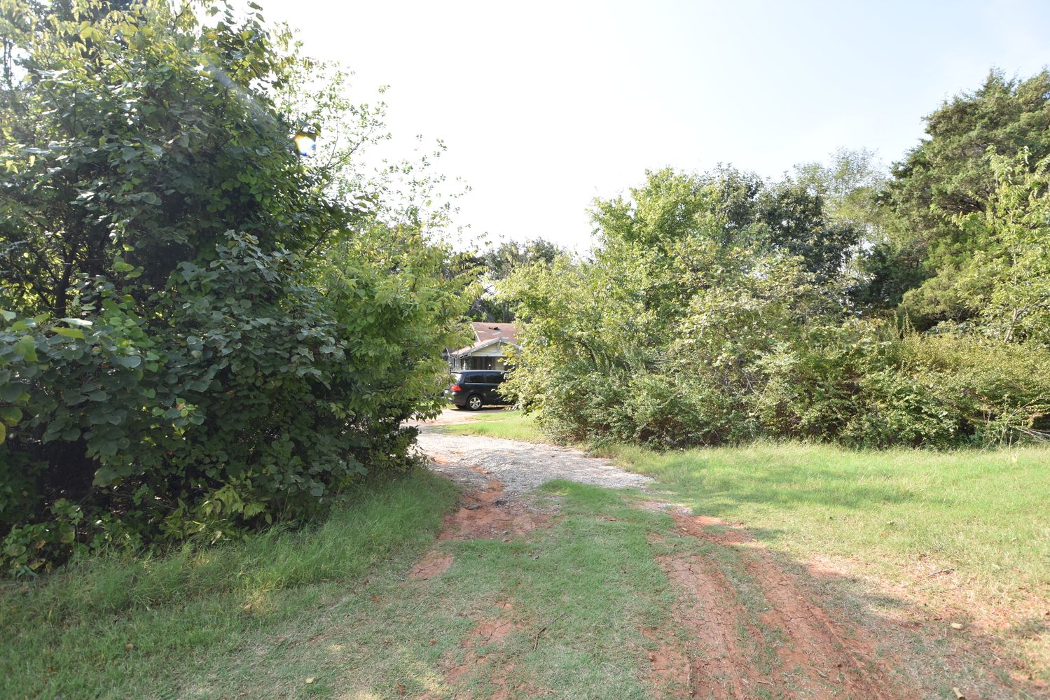 Crume: 3421 S Division St, Guthrie, OK 73044